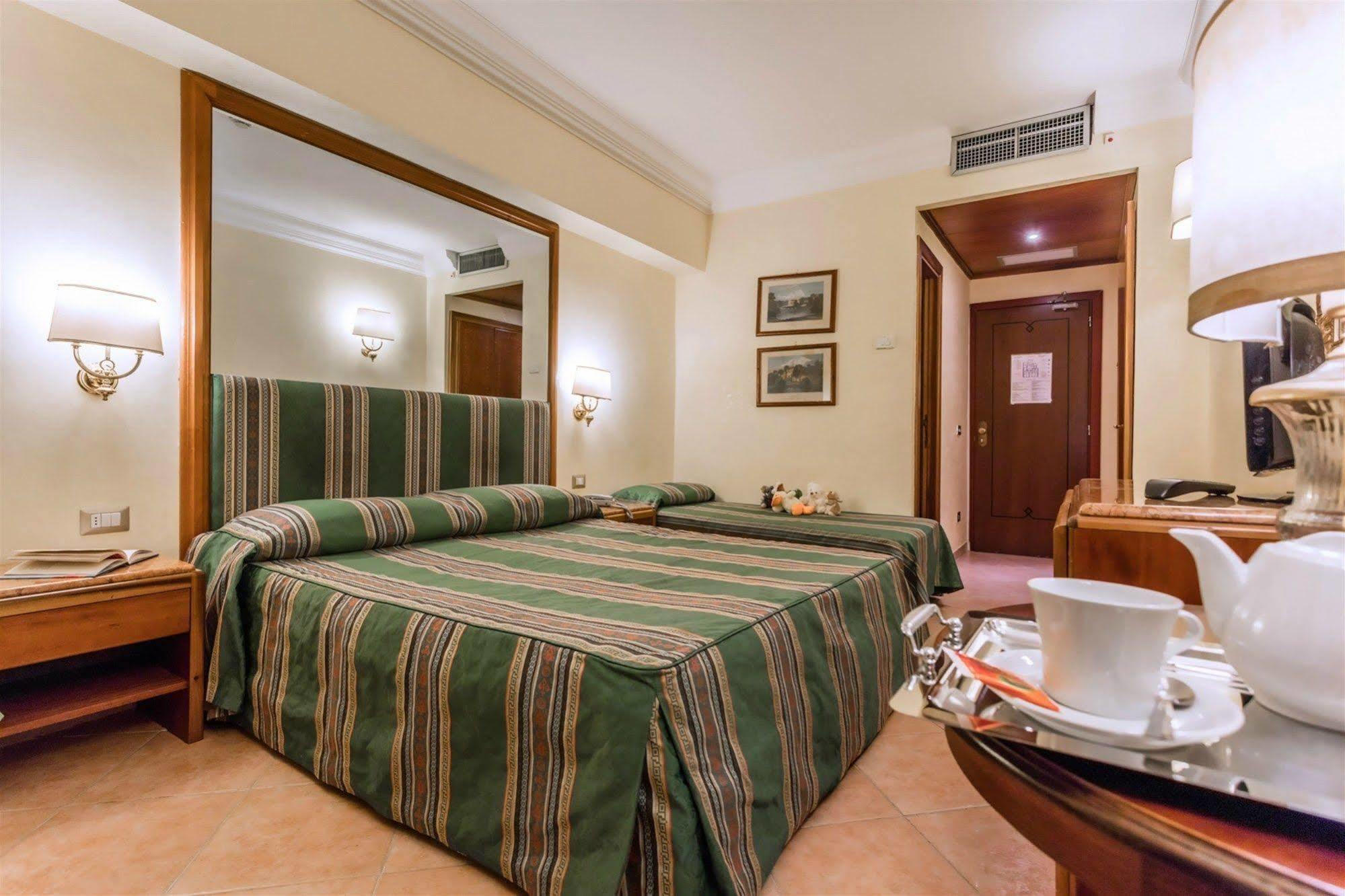 Raeli Hotel Regio Roma Dış mekan fotoğraf